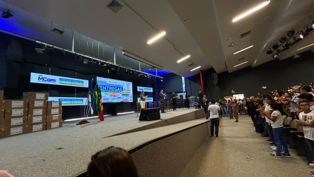 Entrega de microchips às escolas estaduais de Petrolina e Juazeiro