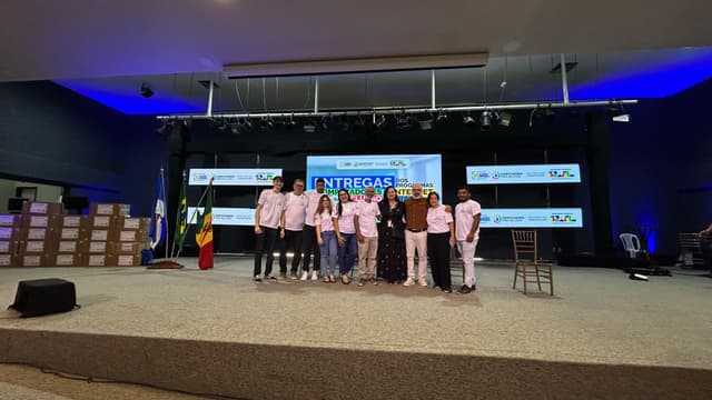 Entrega de microchips às escolas estaduais de Petrolina e Juazeiro