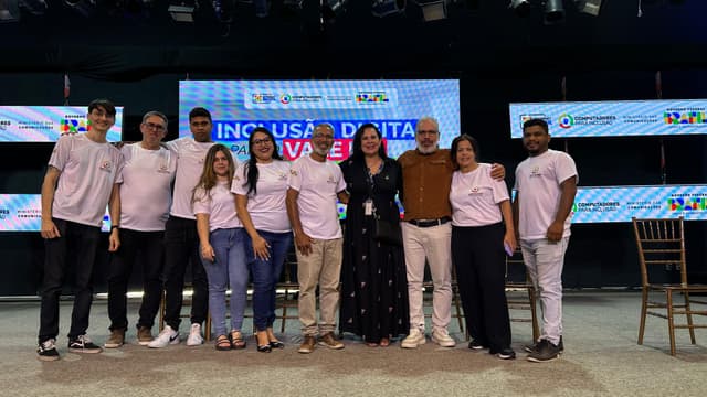 Entrega de microchips às escolas estaduais de Petrolina e Juazeiro